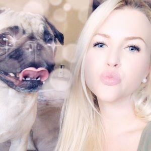 Meet your Posher, Ashleigh